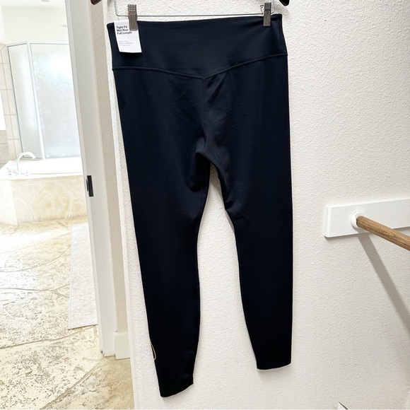 NEW NIKE Leggings Tight Fit Mid Rise Full Length Black Gold Large - Picture 7 of 7